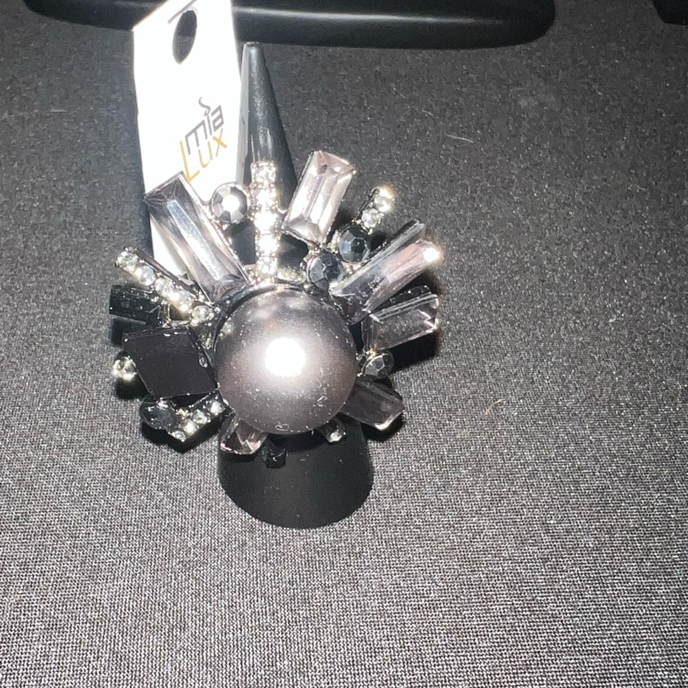Ami Black and Silver Radiant Ring